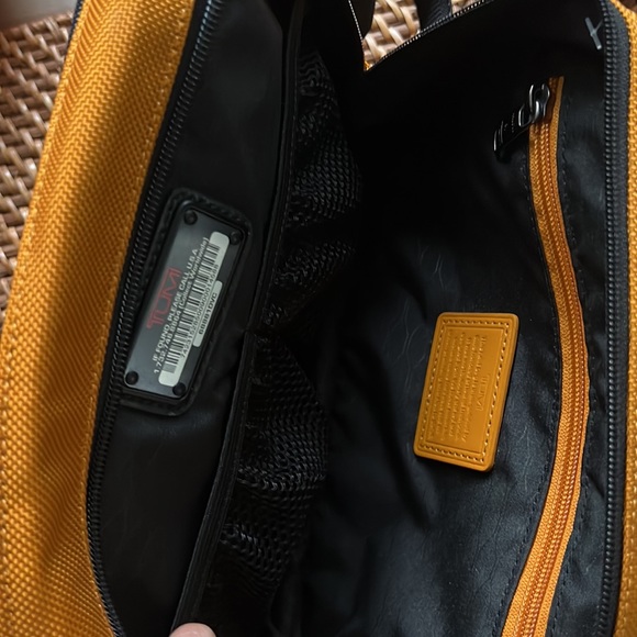 NWOT MINI by TUMI Yellow Travel Case - Picture 6 of 9